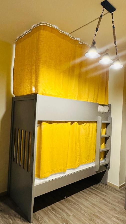 Business Backpackers Jbr Hostel Dubai Bagian luar foto