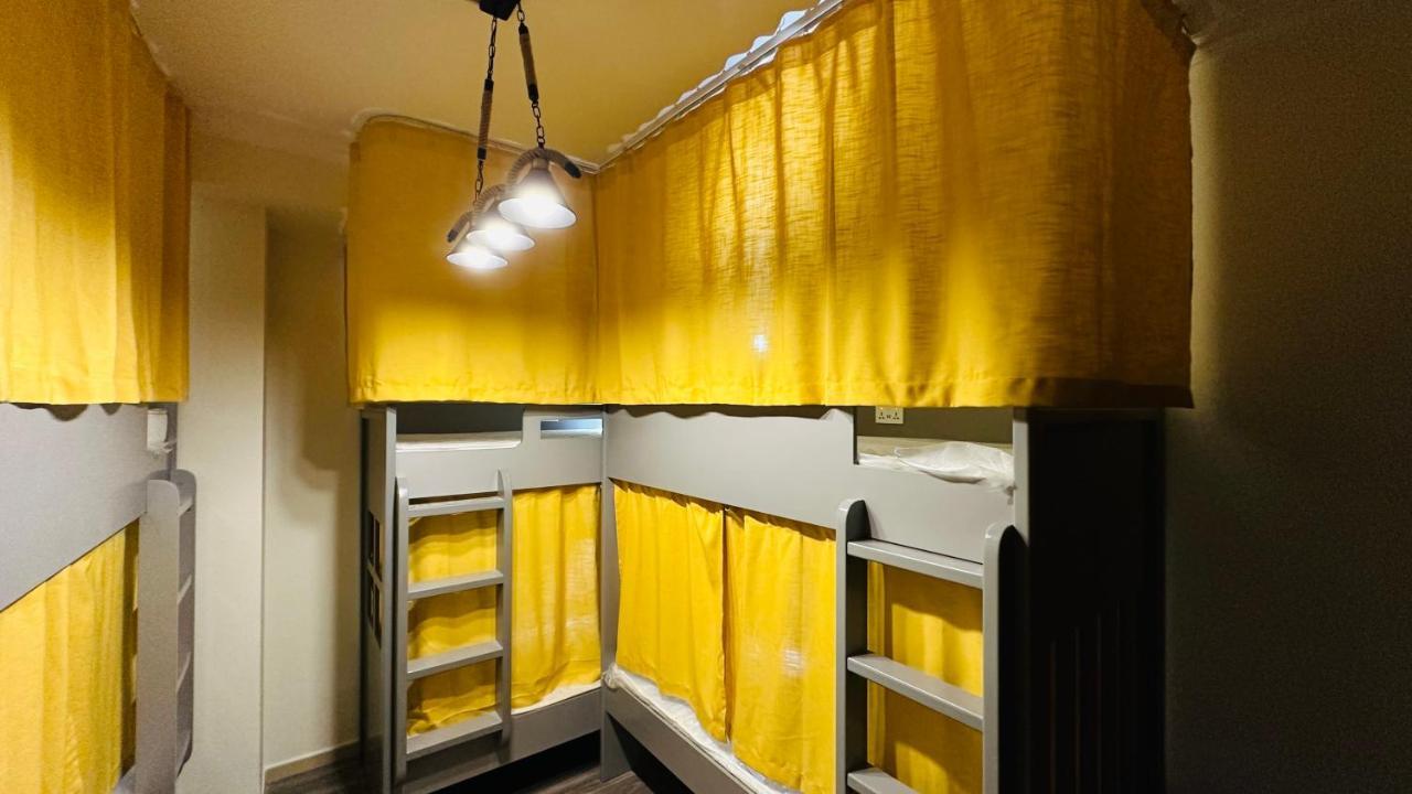 Business Backpackers Jbr Hostel Dubai Bagian luar foto